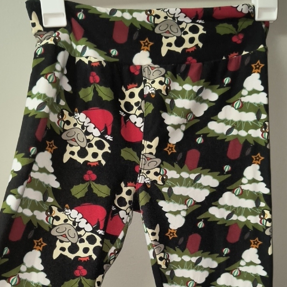 LuLaRoe Black and Green Holiday Leggings